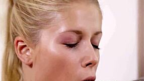 Stari jadnik jebe mladu pičku žestoko