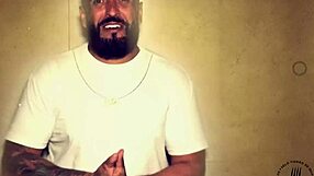 Fodendo a magrinha do rabo imenso - completo no red