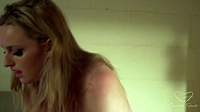 Charlie Forde sends sensual nudes from bedroom