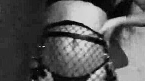 Hotwife dançando no halloween doces ou travessuras