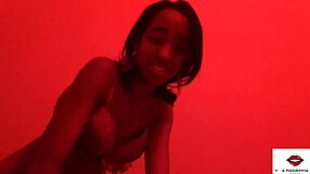 eu dando aquela chupada e punhetando gostoso