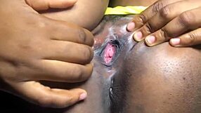 This fresh naija girl masturbates solo 😍