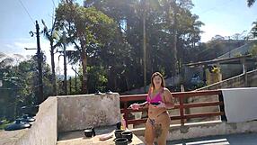 Woman Flashes Bricklayer Leading To His Masturbation And Cumshot