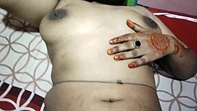 Tamil Desi velike sise i mokra pička