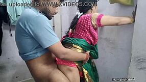 Indian Desi Bhabhi Fucked In Saree