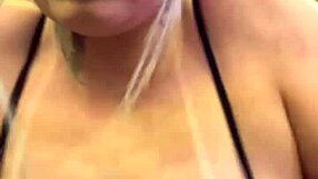 na academia do pr�dio q eu moro os moradores passando e olhando minha buceta molhada e os bicos dos meios peitos durinhos