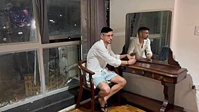 Médico fode cadeirante em consultório na consulta anal.