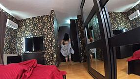 Milfycalla mostra calça yoga cameltoe antes garganta profunda e gozadas em jaquetas