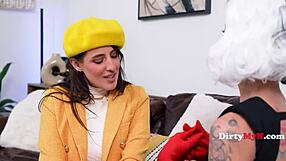 milf aubree valentine fingers her wet pussy while licking juicy curves