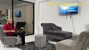 Zavodjenje Suseda Pretvara se u Žestoko Jebanje