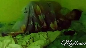 sexo quente anal intensa em meia luz