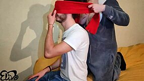 ארנבת חג הפסחא עושה דיפ תרוט זין ומבלעת זרע!