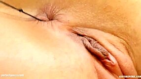 Eliza Gonzo Style Solo Fingering Masturbation On Give Me Pink