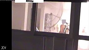 S Saem De Festa Discretamente Mas Sao Descobertos Fodendo Na Varanda Da Cobertura