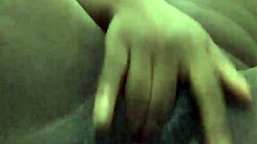 Ebony amateur masturbates her wet pussy solo