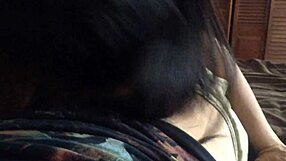 Kompisen väcker mig på morgonen med kuk