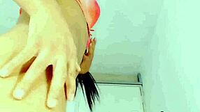 chat fuck with horny shemale on live, sucking cock