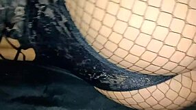 i'm this colombian babe with big tits and ass getting horny for anal