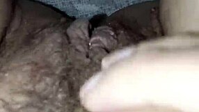 Una Milf Con La Fica Peloso E Aperta