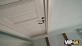 VIP4K ribanc adós szűk puncija és segglyukával fizet