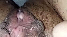 Una Milf Con La Fica Peloso E Aperta