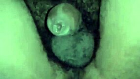 você aguenta essa garota te fodendo com strapon?