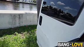 Big Ass Babe Enjoys Vacation Sex