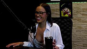 Alice Vasconcelos Strips for Casting