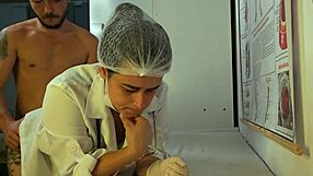 ereção durante consulta com a enfermeira leads to tight pussy fucking in hospital