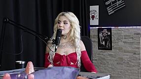 Loira Shows How to Master Anal Sex with Blowjob Demo