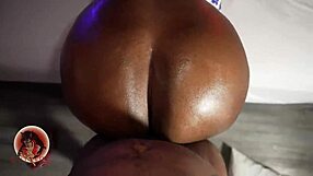 Itskittylove pussy licked and ridden by big cock