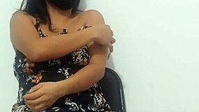 woman dancing showing ass and tits!