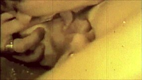 Dark Lantern predstavi vintage trojček iz erotičnih izpovedi viktorijanskega gospoda