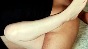 Amateur japanese wife gets creampie in homemade sex