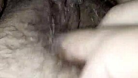 Una Milf Con La Fica Peloso E Aperta