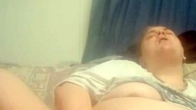 i'm masturbating with my strapon, fingering myself hard