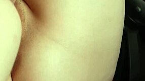 הוא אוכל לי את הכוס עד שאני גומרת רגשית