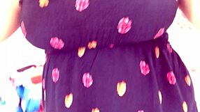 V tomhle uniklém videu má stará milf učitelka tabu videohovor s ředitelem