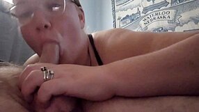 Prvič Poskušam Oralni Z Novimi Piercingi Na Njegovem Velikem Kurcu