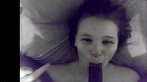 Hé, mijn bully stopt nu mijn vriendins mond vol met zijn dikke zwarte lul