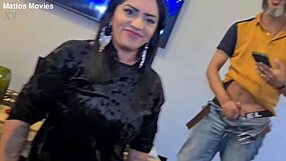 Brincadeira Entre Amigos Vira Uma Bela Troca De Casal - A Morena Da Buceta Peludinha E A Ruiva Da Bucetinha Rosa