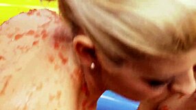 Sappische video met Lou Lou en Christine Love, twee blondes die elkaar likken