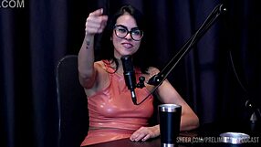 Melhores momentos da casal Kaliente no preliminares podcast com Bia Hot - parte 2 watch on sheer red