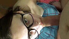 are you going to suck or talk my girlfriend cant suck with her mouth closed