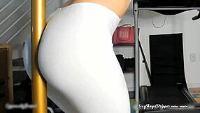 Tesuda Da Academia Comandando Tua Punheta Joi Portugues Na Academia - Sexy Latina Gym Jerk Off Encouragement