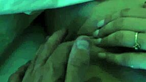 Hermosa hermanastra April Aniston dice juega juegos luego fóllame en POV de noche