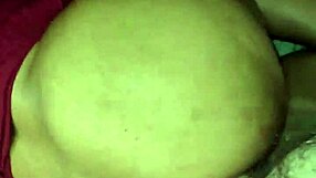 Voy a sentarme en tu verga y tu me la meteras en mi ano