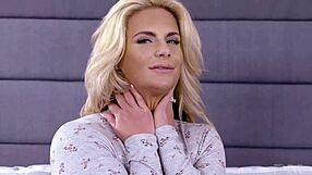 Sweet Anal Play with Phoenix Marie!