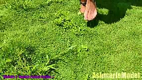 Is Slut Majick Topless?