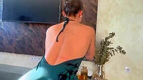 Môj osobný tréner mi dá rutinu na cvičenie veľkého čuráka